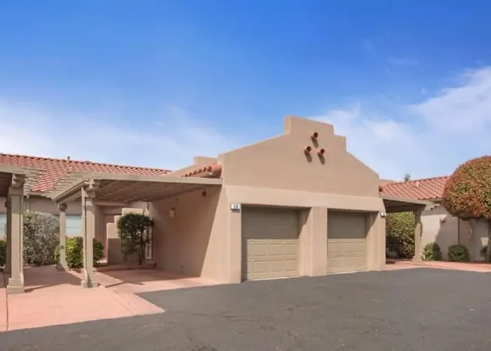 Refreshing Sanctuary With Pool And Hot Tub For Family *
